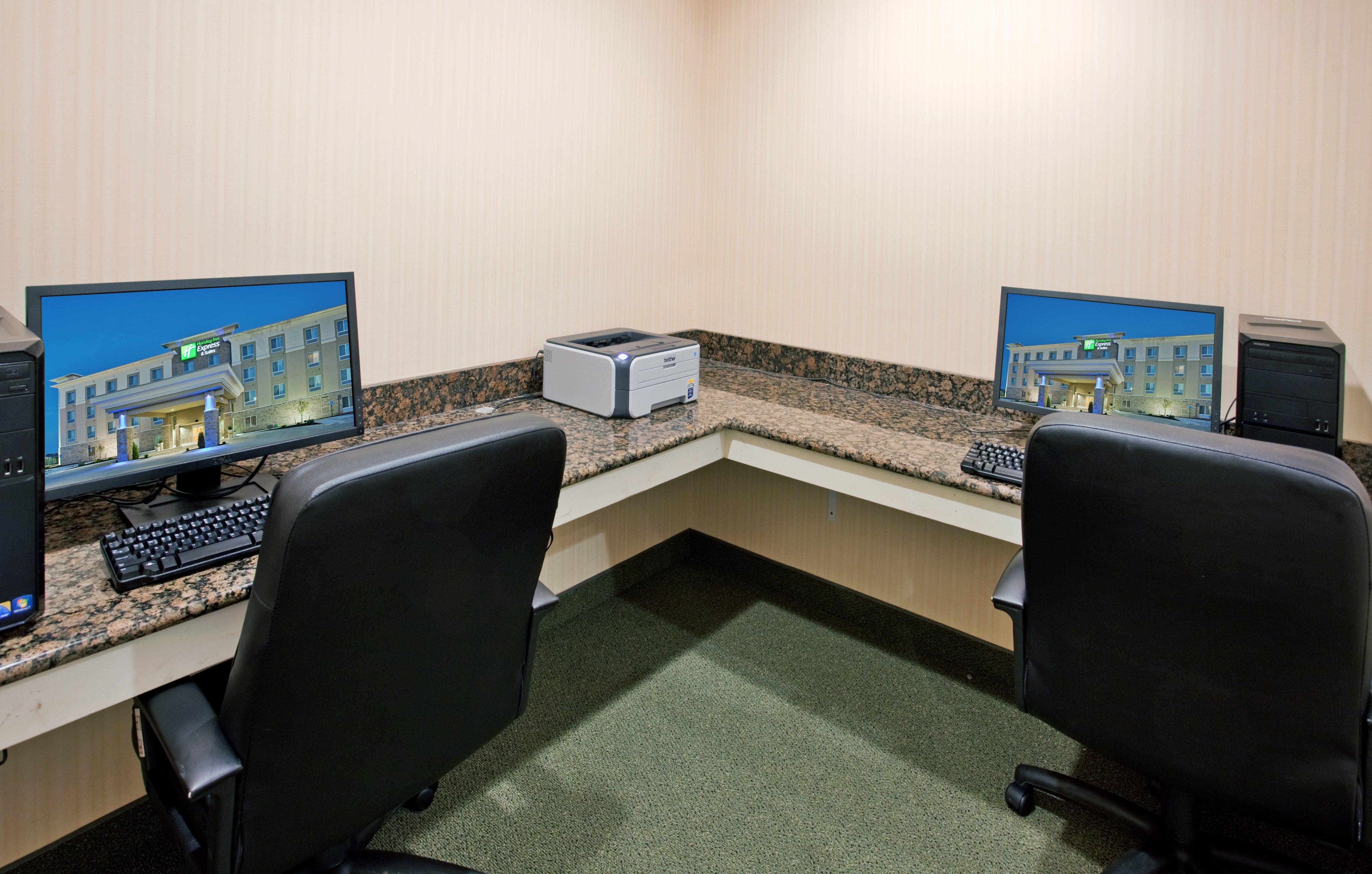 Holiday Inn Express & Suites North Topeka Kemudahan gambar