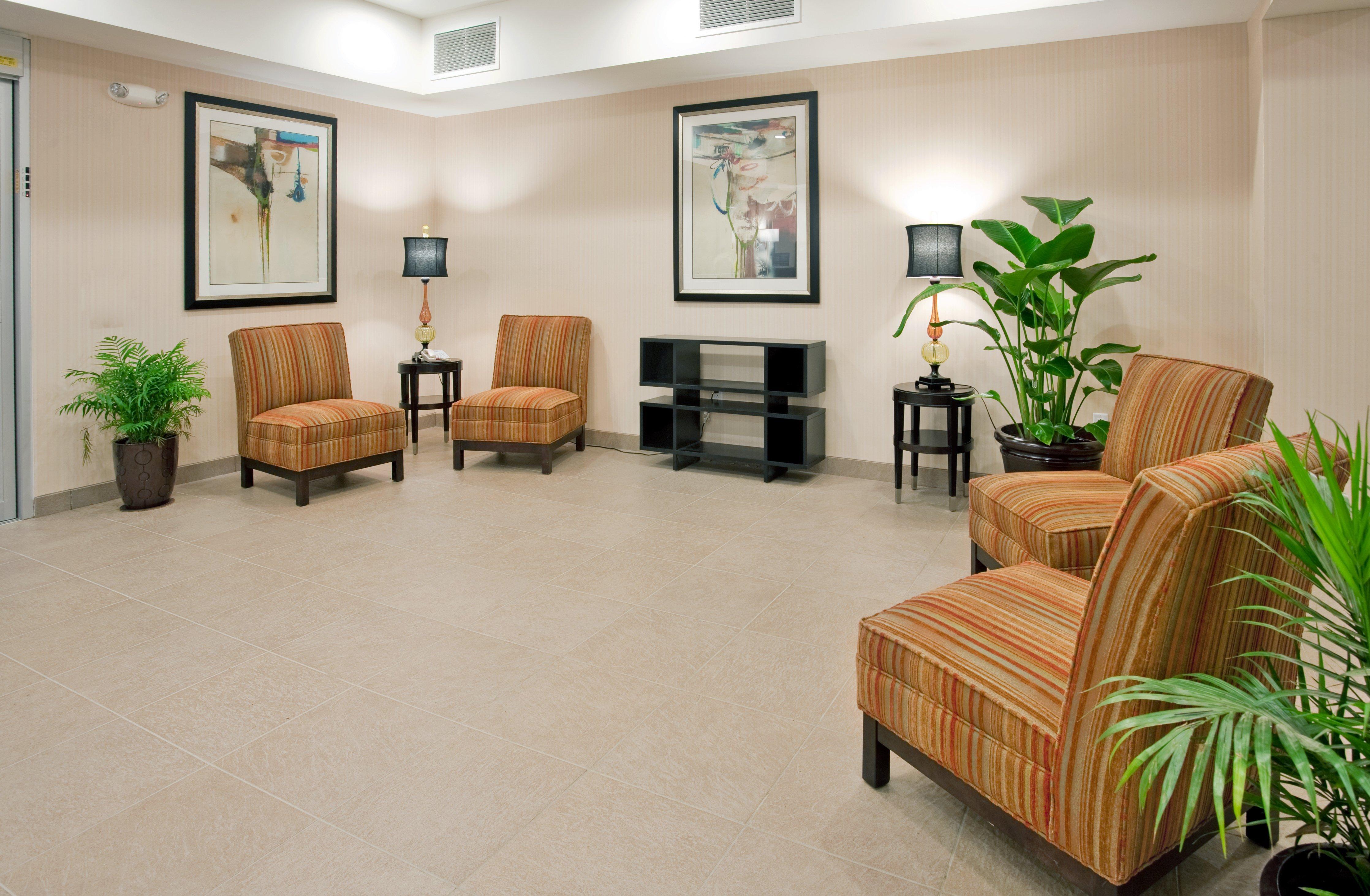 Holiday Inn Express & Suites North Topeka Luaran gambar