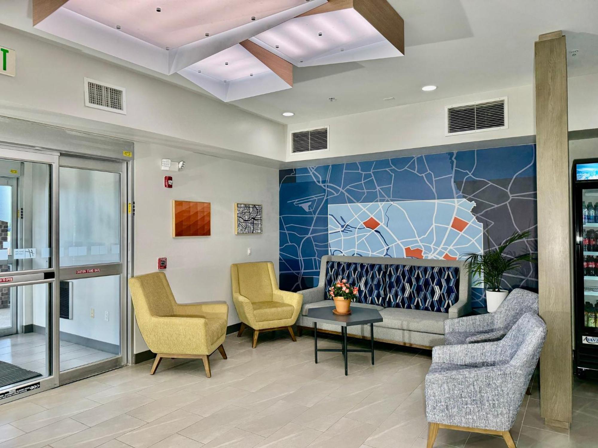 Holiday Inn Express & Suites North Topeka Luaran gambar